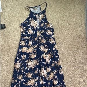 American Eagle floral soft and sexy dress!